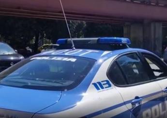 Fuga contromano in autostrada, bloccata dalla polizia dopo 40 minuti Fuga contromano in autostrada, bloccata dalla polizia dopo 40 minuti