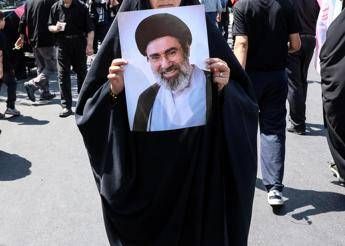 Iran, media: "Mojtaba Khamenei in condizioni critiche, potrebbe essere in punto di morte"