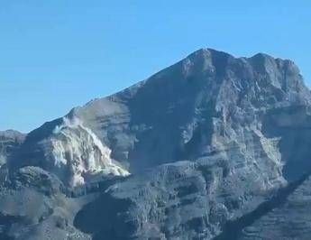 Frana sulle Tofane, escursionista salvata da eliambulanza