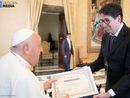 Papa Francesco membro onorario di Domoschool
