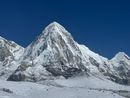 Alpinisti ossolani in vetta al Lobuche Est: nuova impresa in Himalaya Alpinisti ossolani in vetta al Lobuche Est: nuova impresa in Himalaya