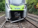 Incidente ferroviario a Preglia, passeggeri evacuati, ma linea ancora interrotta. VIDEO