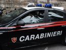 Bussa ad un appartamento armato di coltello: intervengono i carabinieri