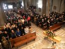 Una grande folla per l'ultimo commosso saluto a Pierantonio Ragozza