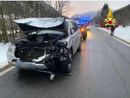 Premia, violento impatto tra un'auto e un cervo: il conducente trasportato in pronto soccorso
