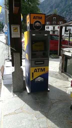 Macugnaga: è in funzione un nuovo sportello automatico Macugnaga: è in funzione un nuovo sportello automatico