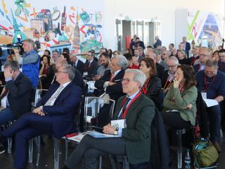 La platea durante la presentazione