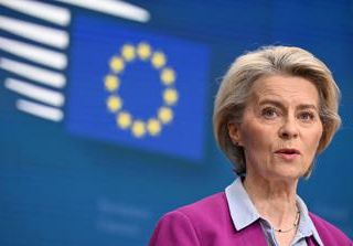 Von der Leyen sta meglio, &quot;si sta riprendendo bene&quot; dalla polmonite