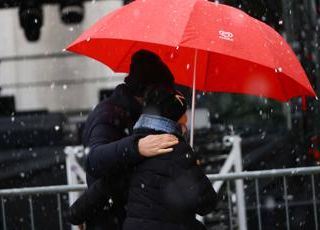 Temporali, gelo e neve: allerta meteo al Centro-Sud. Scuole chiuse in molti Comuni