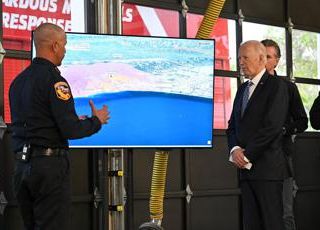 Emergenza incendi a Los Angeles, evacuata Hollywood: Biden annulla viaggio in Italia