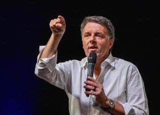 Renzi torna all'attacco: &quot;La fase zen è finita, ora rilancio sulla politica&quot;