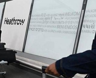 Spray al peperoncino su diverse persone a Heathrow, fermato un uomo