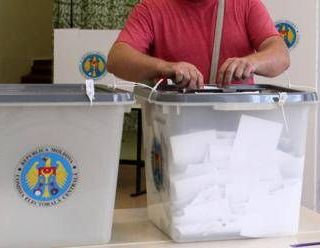 Elezioni in Moldova, ambasciatore a Roma: "Interferenze filorusse con promesse di denaro contante a moldavi in Italia" Elezioni in Moldova, ambasciatore a Roma: "Interferenze filorusse con promesse di denaro contante a moldavi in Italia"