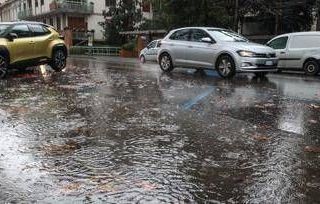 Maltempo, allerta arancione in Lombardia oggi: piogge e temporali al Sud Maltempo, allerta arancione in Lombardia oggi: piogge e temporali al Sud