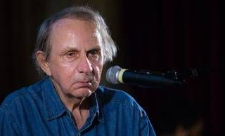 Houellebecq a tutto campo: "Non capisco Macron, Occidente in crisi come i suoi valori" Houellebecq a tutto campo: "Non capisco Macron, Occidente in crisi come i suoi valori"