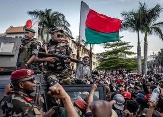 Madagascar, esercito si schiera con le proteste. Il presidente: "Tentativo di golpe"