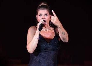 Alessandra Amoroso contro le fake news: "Mia figlia sta benissimo, sono tutte bugie"