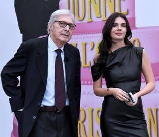 Evelina Sgarbi: "Mi hanno fatta fuori. Sono preoccupata per mio padre, voglio solo che stia bene"