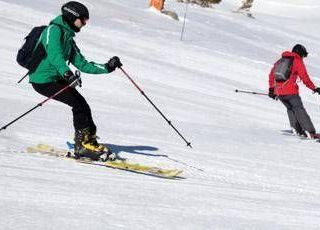 Sci, casco obbligatorio per tutti: da quando e cosa rischia chi non lo indossa