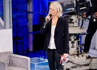 Amici, oggi domenica 16 novembre: ospiti e anticipazioni