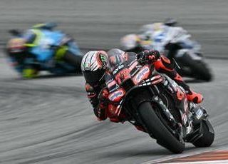 Gp Valencia, Bezzecchi vince ultimo appuntamento mondiale