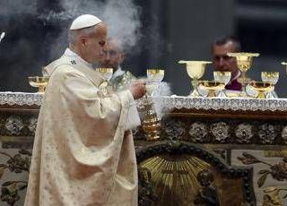 Leone XIV alla messa di Natale: "Come non pensare a Gaza, alle tende esposte al freddo"