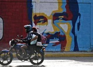 Venezuela, Trump chiude era di Maduro: gli scenari. Caracas: "Ci difenderemo"