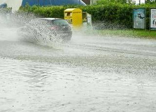 Maltempo sull'Italia, allerta meteo oggi in Calabria e Sicilia: scuole chiuse in alcuni comuni