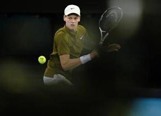 Sinner, vicino il debutto a Doha: quando gioca con Machac Sinner, vicino il debutto a Doha: quando gioca con Machac