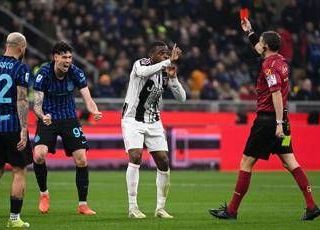 "Arbitro è il miglior giocatore dell'Inter", l'espulsione di Kalulu fa il giro del mondo "Arbitro è il miglior giocatore dell'Inter", l'espulsione di Kalulu fa il giro del mondo