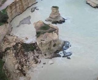 Maltempo in Puglia, crolla l'Arco di Sant'Andrea: era tra i luoghi più suggestivi del Salento Maltempo in Puglia, crolla l'Arco di Sant'Andrea: era tra i luoghi più suggestivi del Salento