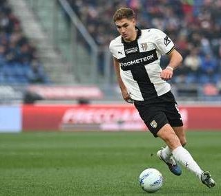 Parma-Verona 2-1, decide Pellegrino al 93' Parma-Verona 2-1, decide Pellegrino al 93'