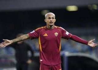 Wesley corre, Rrahmani lo stende: calcio di rigore giusto in Napoli-Roma? Wesley corre, Rrahmani lo stende: calcio di rigore giusto in Napoli-Roma?