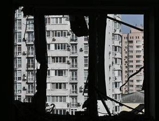 Ucraina, pioggia di dron su Kiev: esplosioni in città. Russia abbatte 38 velivoli diretti a Mosca