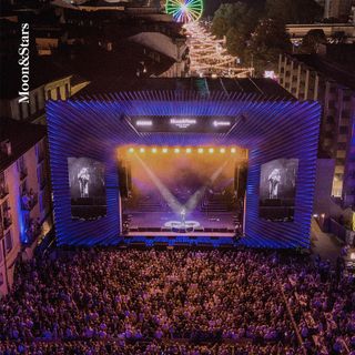 Foto da pagina Facebook Moon&amp;Stars