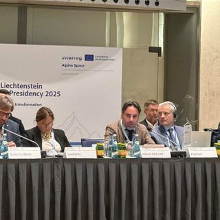 Preioni all’assemblea delle regioni alpine: "Le Alpi vanno protette, vissute e sviluppate"