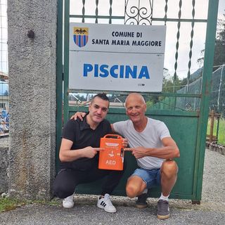 Un defibrillatore in dono alle piscine di Santa Maria Maggiore
