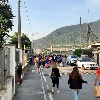 Primo giorno di scuola senza intoppi nelle scuole domesi FOTO E VIDEO