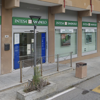 Uniti per Villa: &quot;Preoccupati per la chiusura degli sportelli cassa di Banca Intesa&quot;
