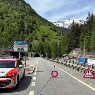 Vallese, gli abitanti di Gampel-Steg pronti ad evacuare la zona