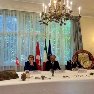 La Svizzera restituisce 48 beni culturali all’Italia