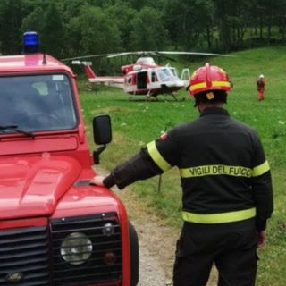 Escursionisti in difficoltà sul sentiero per l'Alpe Devero soccorsi dai vigili del fuoco