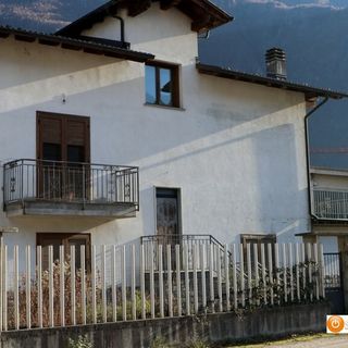 L'immobile nell'area industriale di Vogogna