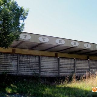 L'ex latteria Alpina, alle spalle del villaggio operaio a Villadossola