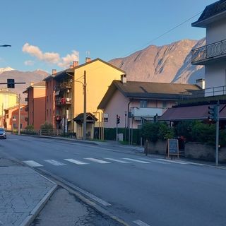 Ladri in azione al Villaggio: sono fuggiti dopo essere stati scoperti
