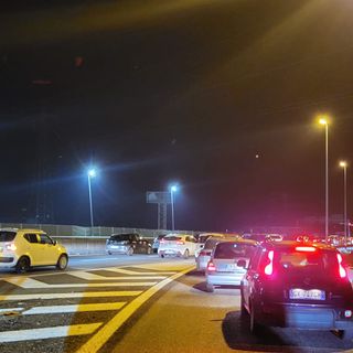 Tamponamento a catena sulla A26 a Gravellona Toce: sei feriti e traffico bloccato VIDEO