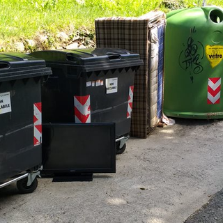 Ingombranti abbandonati a Baceno, il sindaco: &quot;Gentile utente ti consegnerò personalmente il verbale!&quot;
