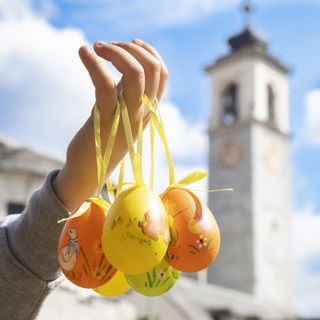 Il maltempo fa slittare di qualche ora “S…cova l’ova”