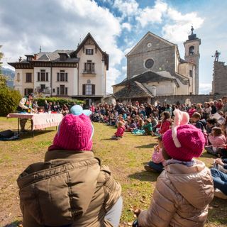 &quot;S...cova l'ova&quot;: la tradizionale caccia alle uova di Pasquetta a Santa Maria Maggiore