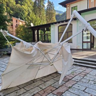 Tromba d’aria a Bognanco Fonti: danni a strutture e alberi nel parco delle terme